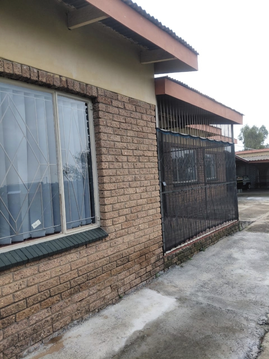 3 Bedroom Property for Sale in Oranjeville Free State